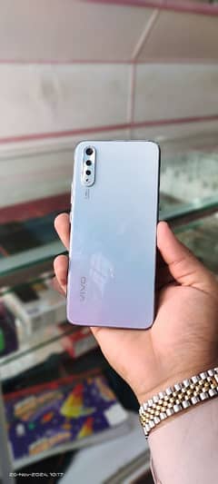 vivo s1