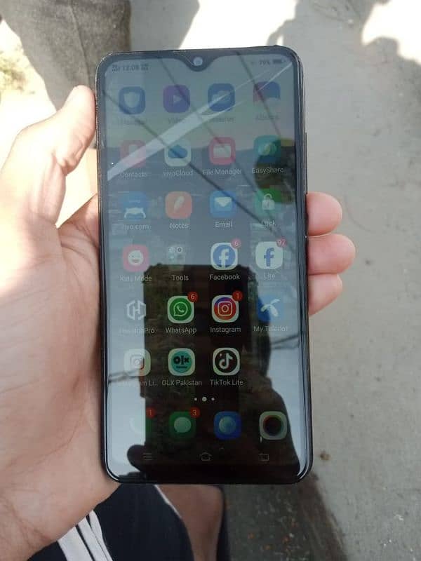 Vivo Y90. All ok. only Mobile. 2/32 storage. Whatsapp:: 03405413244. 2