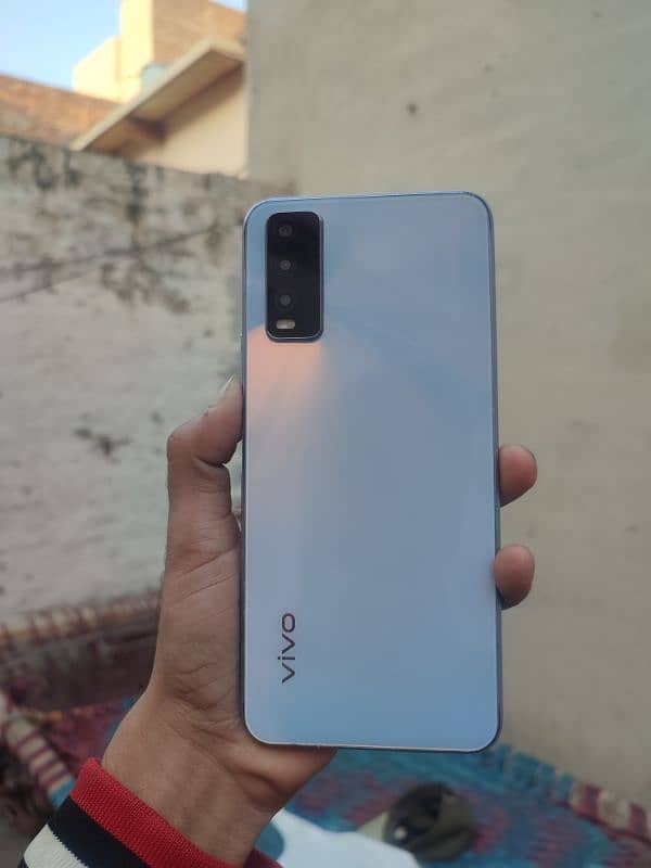 ViVo Y20  home used reasonable price 3