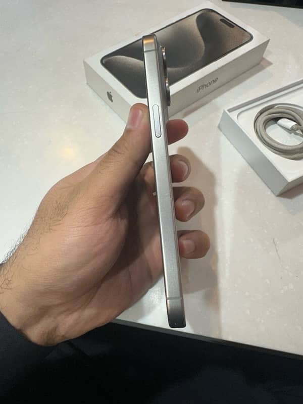 iPhone 15 Pro Max Natural titanium 256GB NON-PTA 1