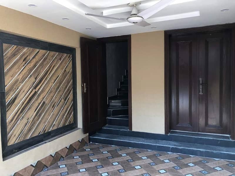 5 Marla House For Rent in Bahria Town Lahore. 2