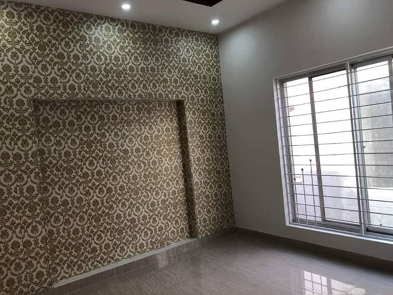 5 Marla House For Rent in Bahria Town Lahore. 7