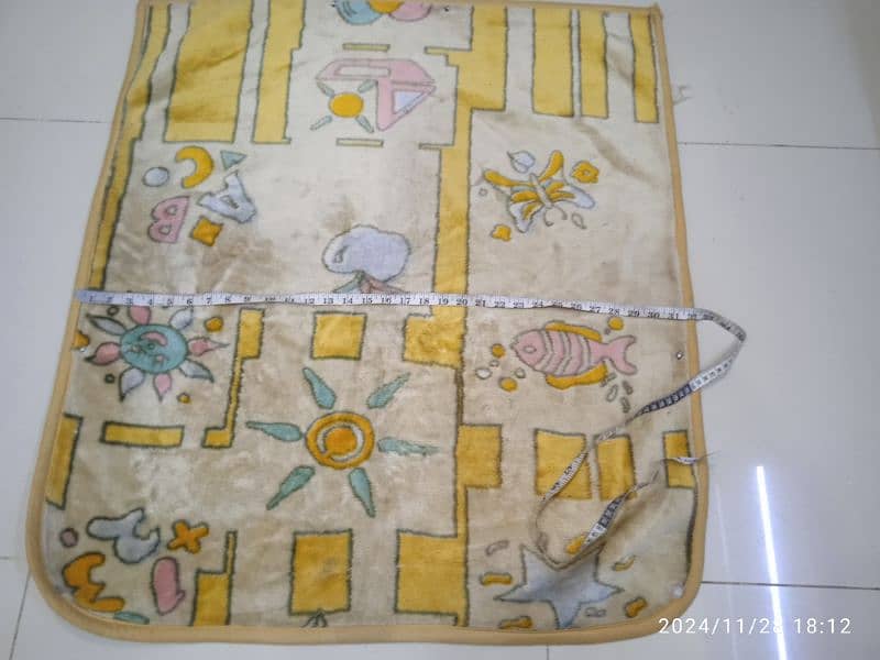 blanket good condition 600 0