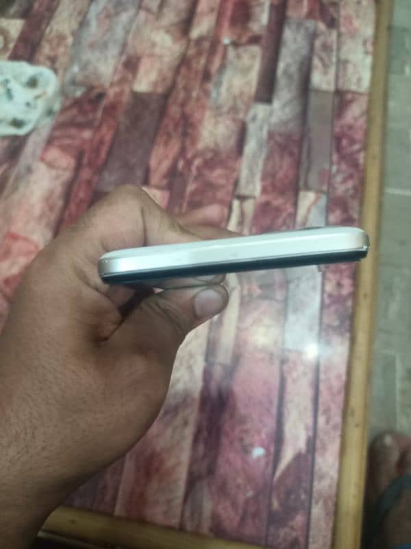 Tecno Camon 18T 5