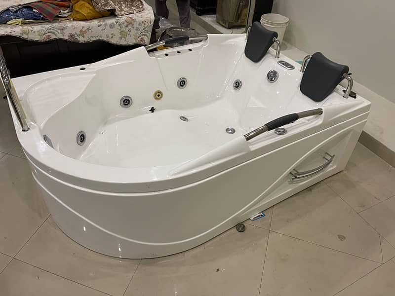 bath tub / jacuzzi imported 0