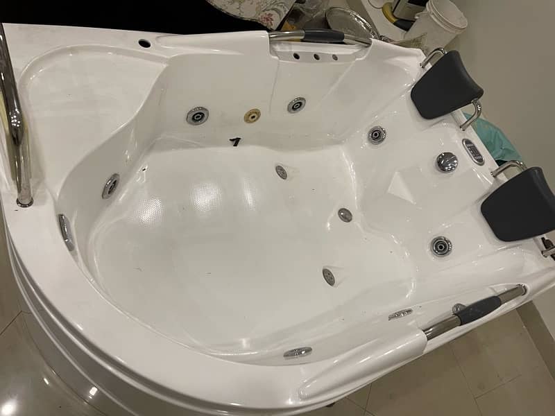 bath tub / jacuzzi imported 3