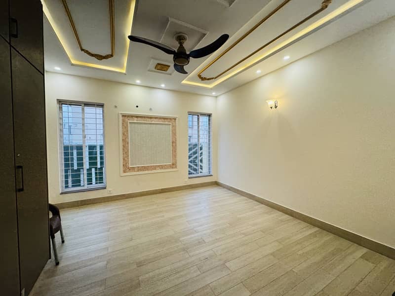 defence raya One Kanal Ultra Classic Architect Designer House For Sale In Bahria Town Lahore 3