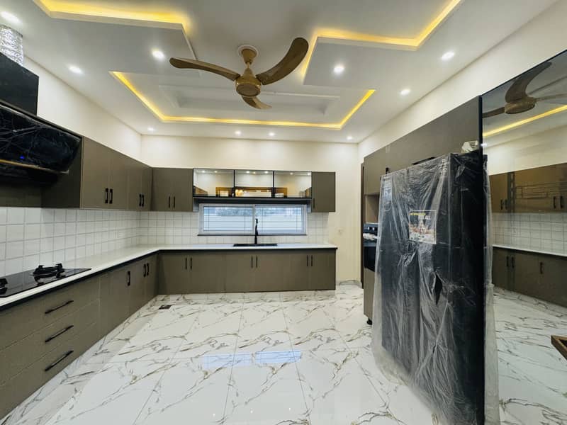 defence raya One Kanal Ultra Classic Architect Designer House For Sale In Bahria Town Lahore 8