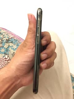 Iphone 11 pro , 256gb , midnight green , pta approve.