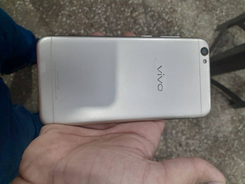 Vivo Y 67A 0