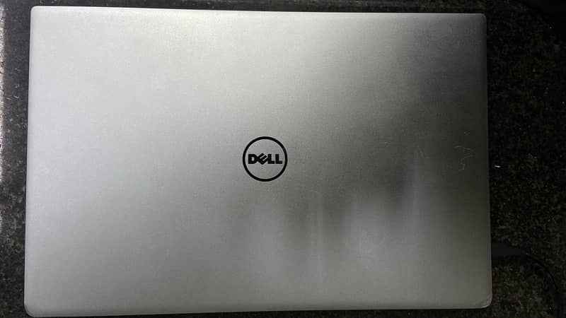 DELL XPS CORE i5 7th gen 3