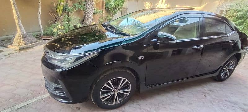 Toyota Corolla Altis grandy 1.8 5