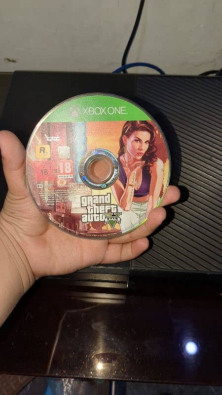 XBOX ONE 500GB ONLINE WITH GTA V ORIGINAL 5