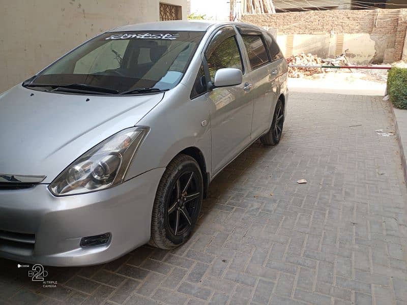 Toyota Wish 2014 3