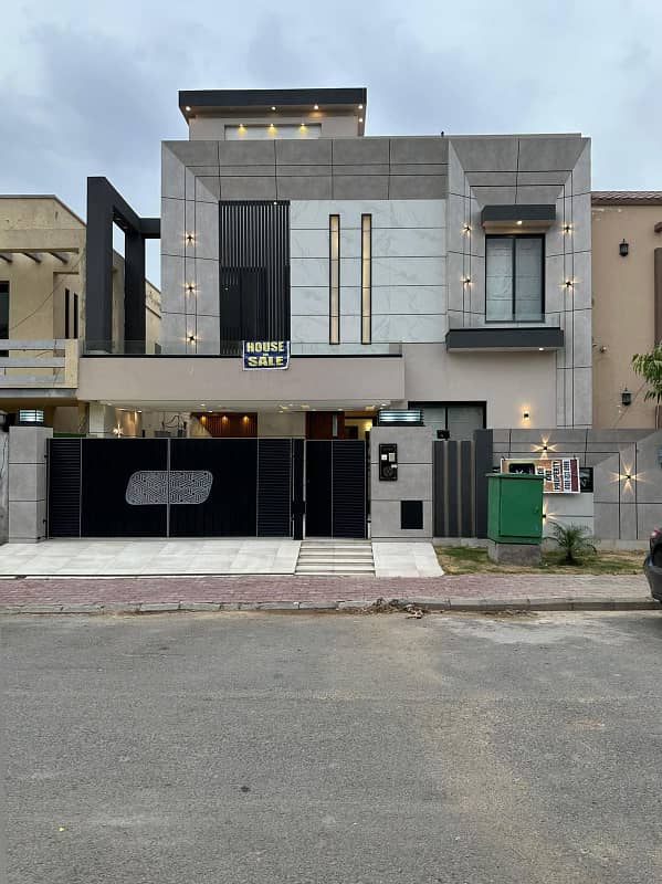 10 Marla Brand New Modern Elevation Luxury House Available For Rent In Bahria Town Lahore. 0