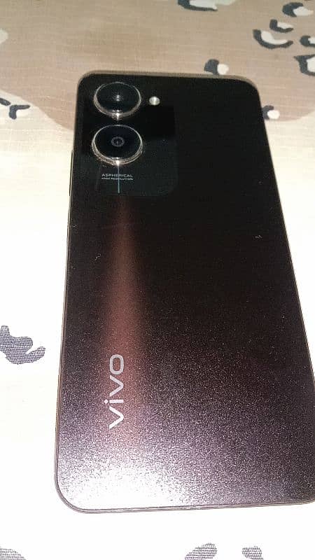 Vivo Y18 1