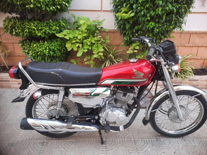 HONDA CG125cc Special Edition Self Start 5 Gear Model 2023 Karachi Num 3