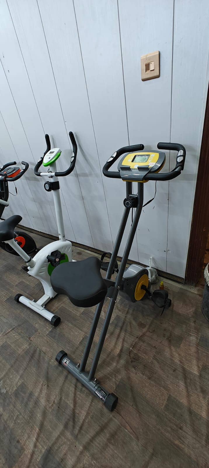 Exercise Bikes || Ellipticals || Gym Cycle || spin bike for sale 16