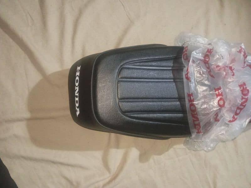 Honda seat cd70 4