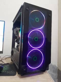 Gaming Pc including boderless Monitor