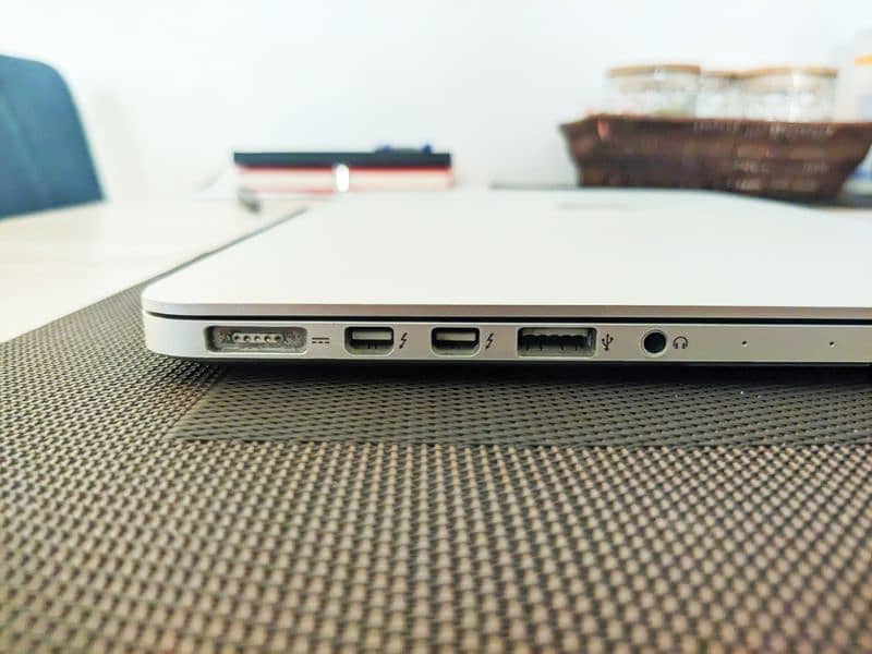 MacBook Pro 2015 8/256, US import 3