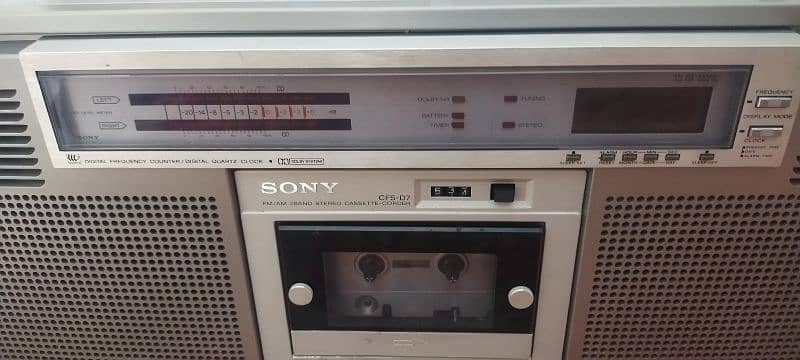 sony tape recorder 2 band radio FM AM made in japan 1