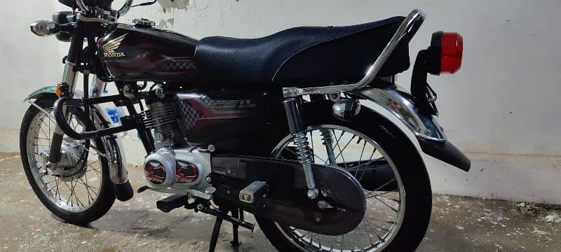 Honda cg 125 just like brand new 4