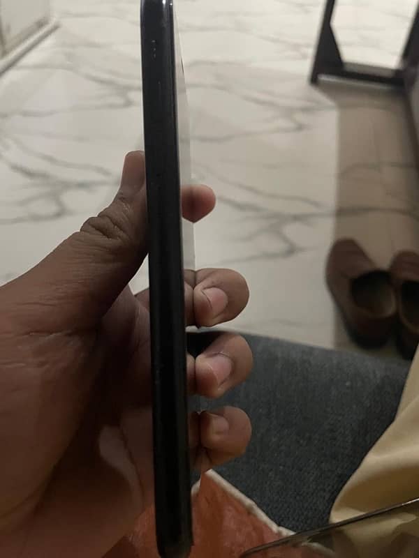 iPhone XR 64 GB 0