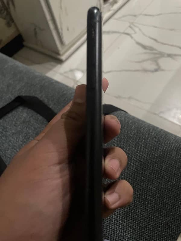 iPhone XR 64 GB 2