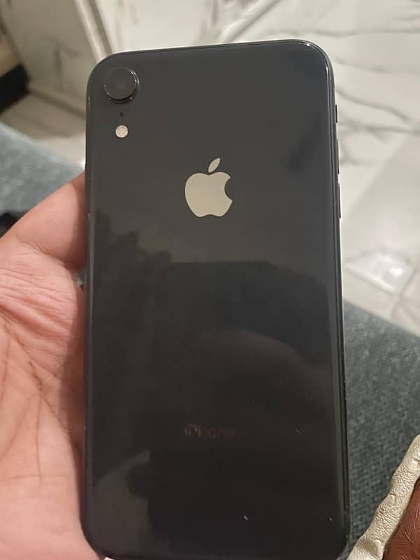 iPhone XR 64 GB 4