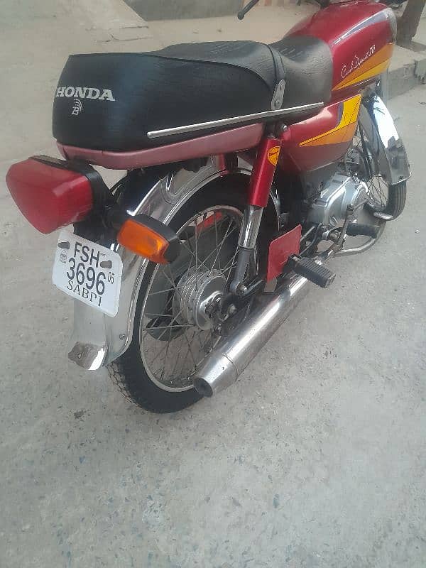 Honda 70 model 2005 neat and clean 2