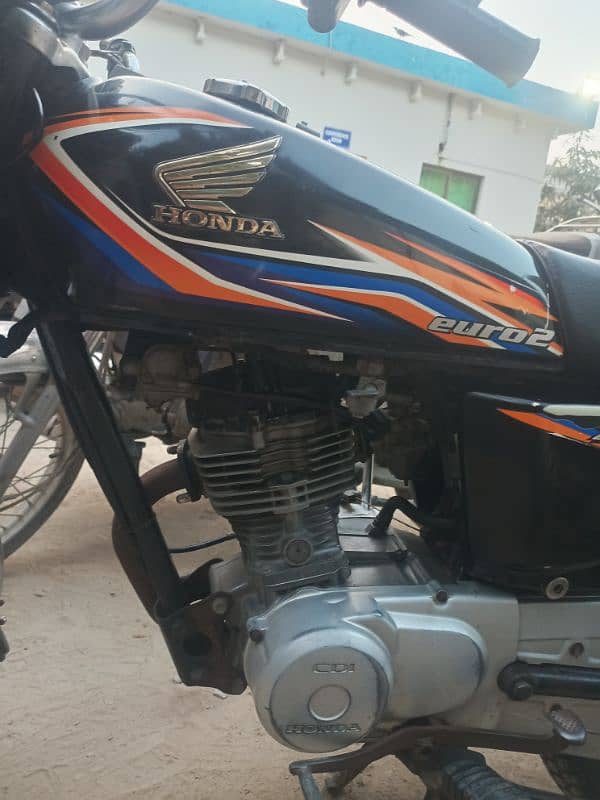 honda 125 karachi number 1