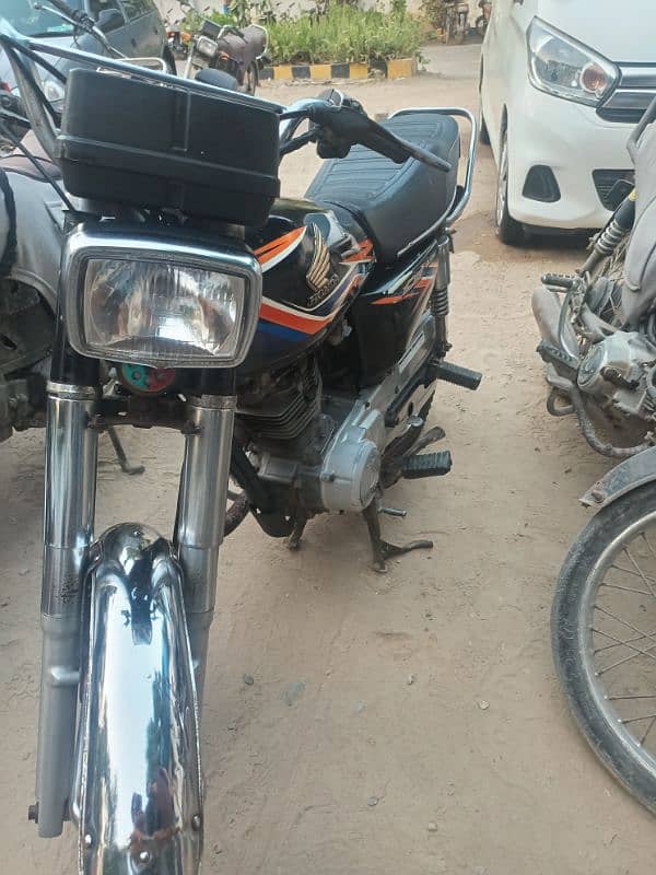 honda 125 karachi number 6