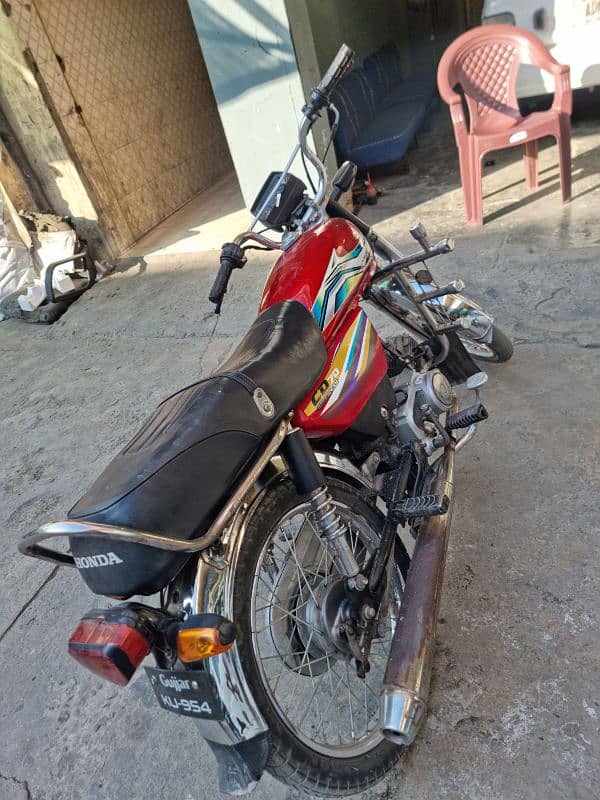 I am selling Union Star Motorcycle good conditions 1