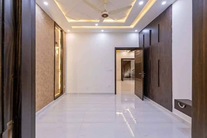 10 Marla house for rent in wapda town 2