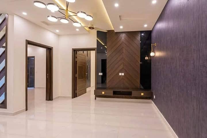 10 Marla house for rent in wapda town 7