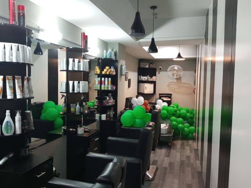 A Perfect Running Beauti and Hair Salon 4