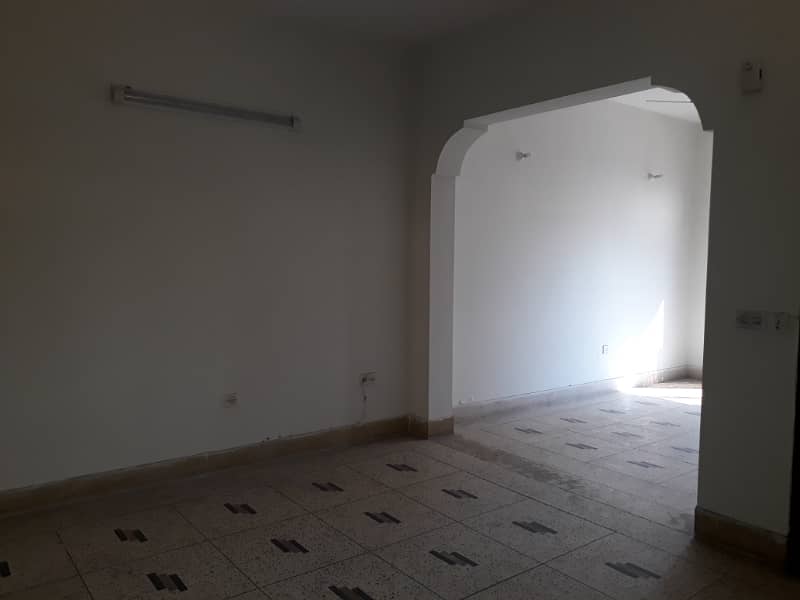 DHA 10 Marla Awesome Upper Portion For Rent In Phase 1 3