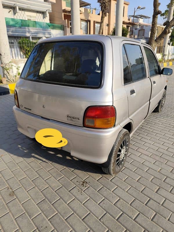 Daihatsu Cuore 2004 3