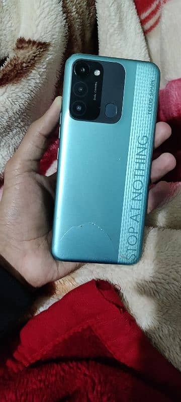 Tecno spark 8C 4