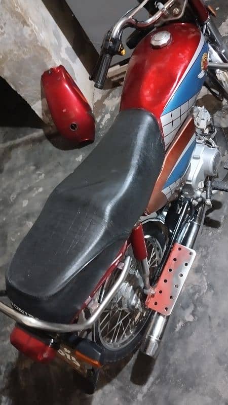 Bike Honda 70cc One Hand use 10/9 Condition 4