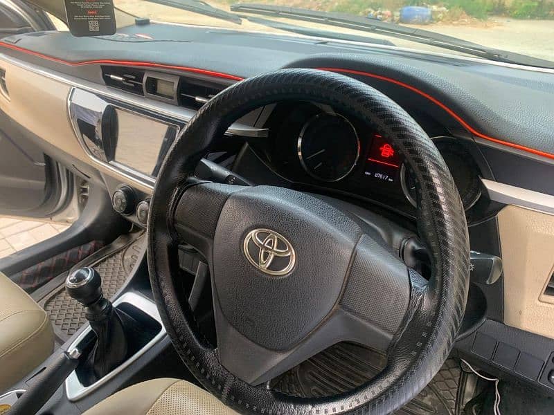 Toyota Corolla Altis 2015 1.8 2