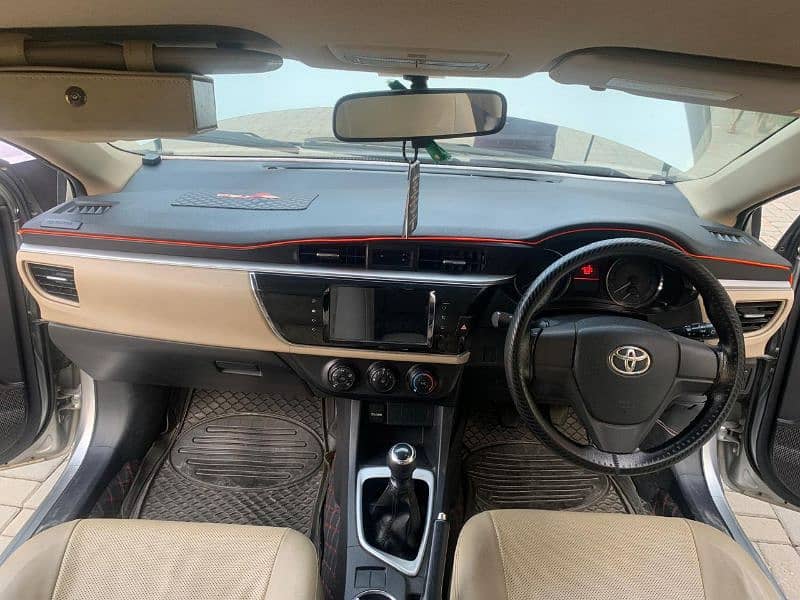 Toyota Corolla Altis 2015 1.8 4