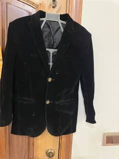 boys velvet coat in excellent condition hardly used size 8 to 9 years