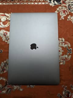 Apple Macbook Pro 2017 with 4gb graphic card