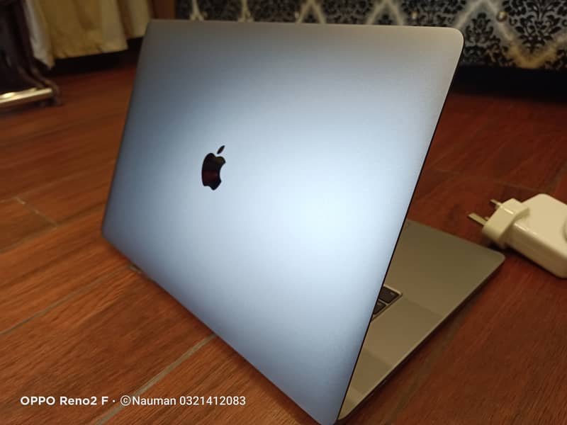 Apple Laptop,MacBook Pro2019,Core i7,16GB RAM,512GB SSD,16",4GB Grphcs 4