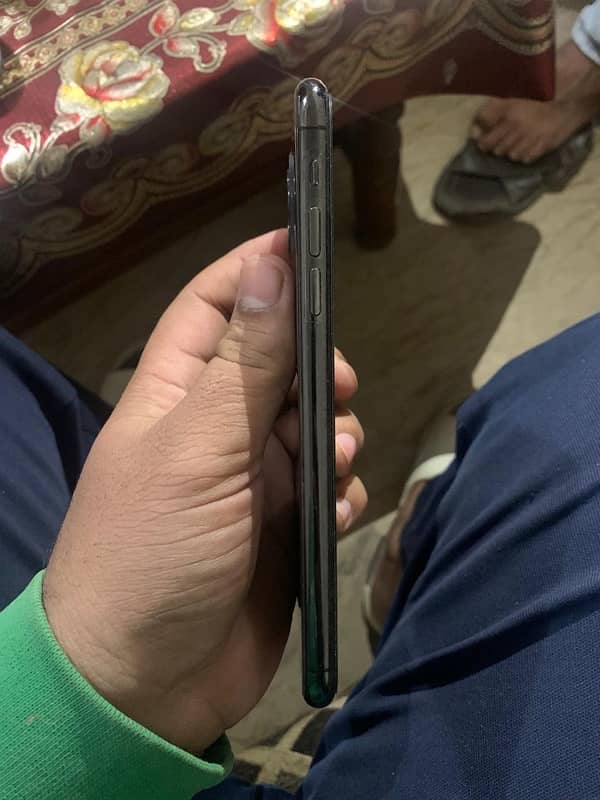 iPhone 11 Pro Max (jv) 5