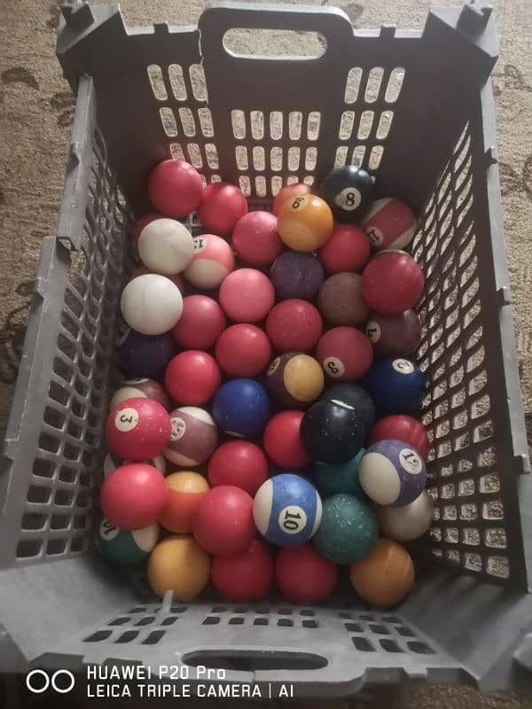 use snooker balls for sall. meeting place khyber city. 2