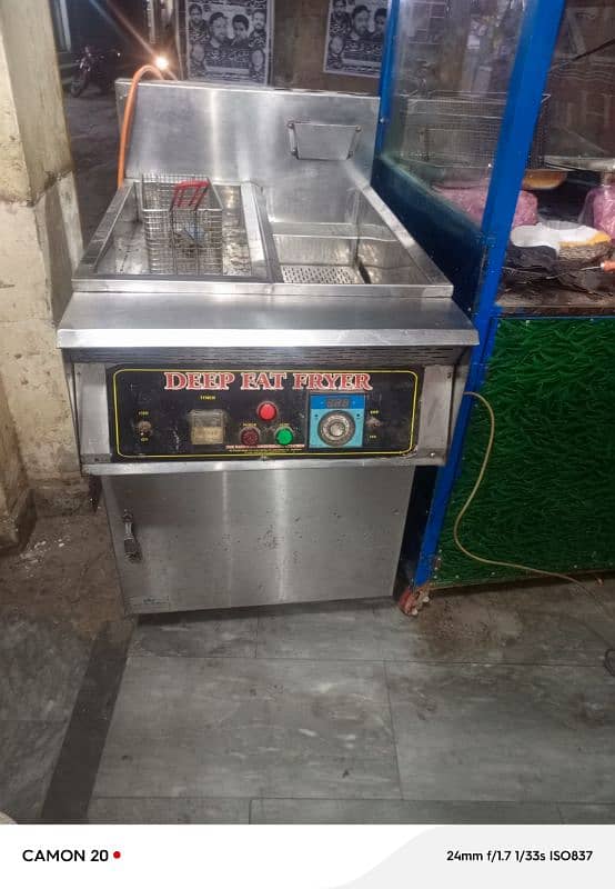 16 ltr commercial fryer in good condition 1