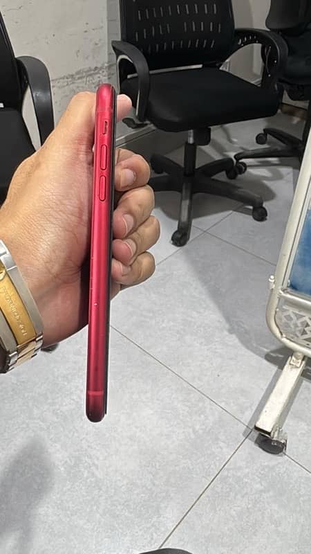 iphone 11 red  color 1